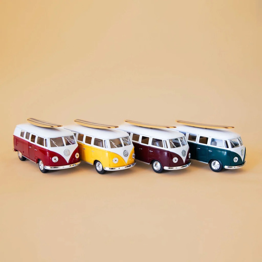 Diecast 1962 Volkswagen Classic Bus w/ Surfboard - Picture 11 of 11